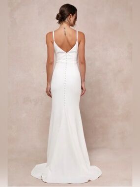 NWT Lulus White V-Back Button Detail Spaghetti Strap Wedding Dress XS
